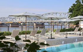 Tara Bangkok Riverside